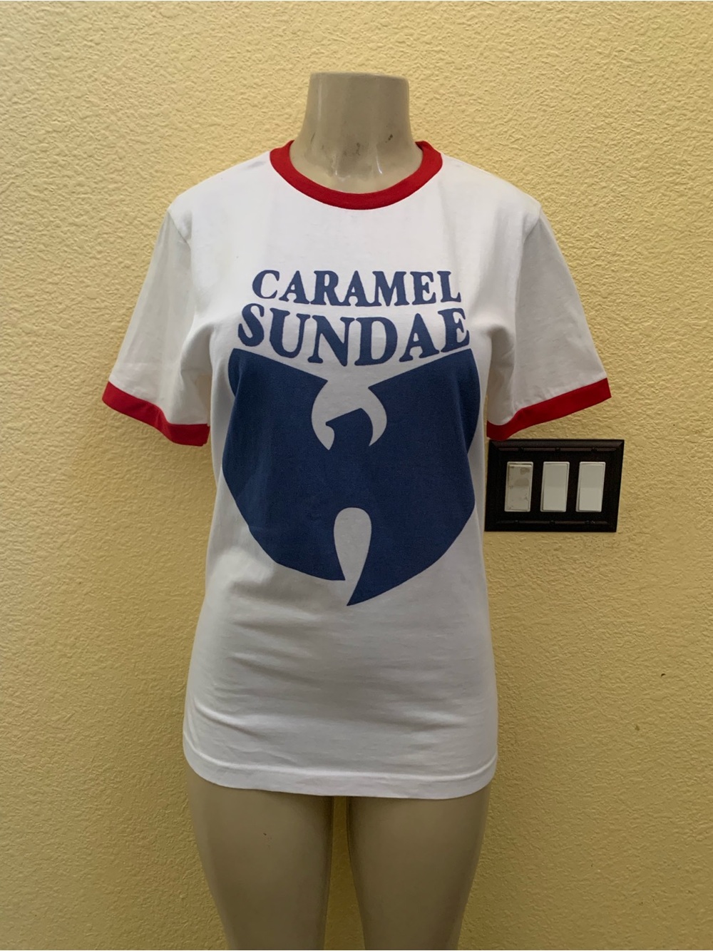 Retro Swag Size Small Wu Tang Clan Caramel Sundae Short Sleeve Graphic T-Shirt